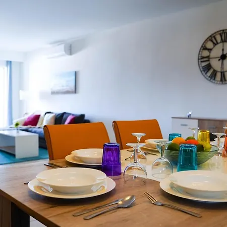Fleur De Mai With Terrace-hosted By Sweetstay Apartment