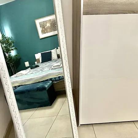 Fleur De Mai With Terrace-hosted By Sweetstay Apartment *